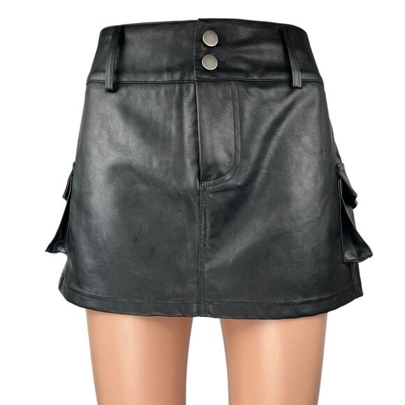 NEW Princess Polly Magee Black Faux Vegan Leather Mini Cargo A-line Skirt Size 6 - Picture 1 of 5